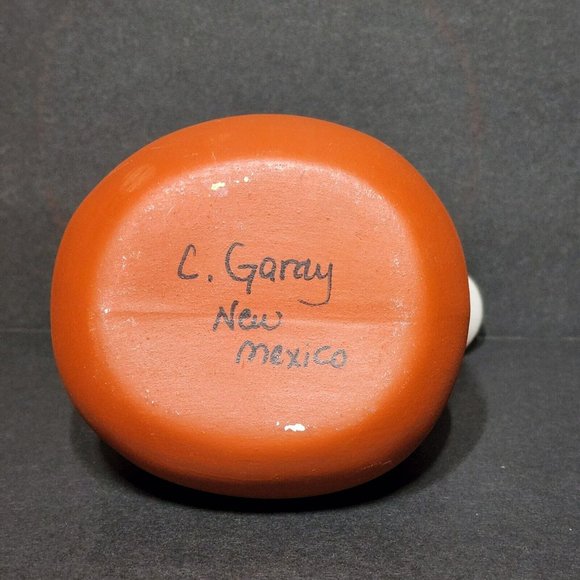 Mini Wedding Vase Signed C Garay New Mexico Hand Painted - Picture 4 of 4